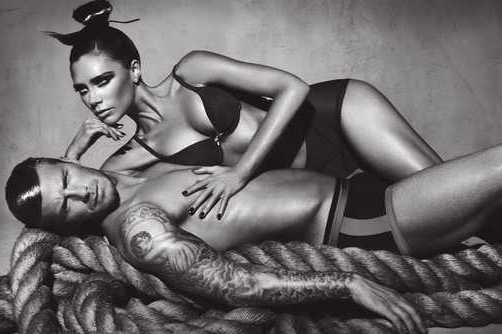 Victoria a David Beckhamovi v nové kampani pro Armaniho.