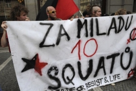 Na podporu squatterů z Milady se konalo několik demonstrací.