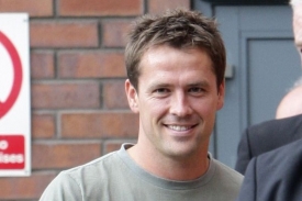 Fotbalista Michael Owen &uacute;spě&scaron;ně pro&scaron;el l&eacute;kařskou prohl&iacute;dkou v United.