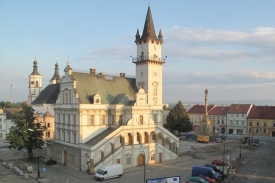 Uničov na Olomoucku nabízí k prodeji 25 parcel pro stavbu bydlení. Uničov na Olomoucku nabízí k prodeji 25 parcel pro stavbu bydlení.