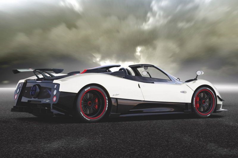 Roadster Cinque dostal nový spoiler, aby stačil v rychlosti kupé.