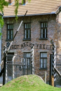 Koncentračn&iacute; t&aacute;bor v Auschwitzu.