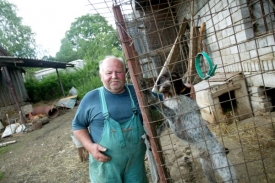 Farmář Václav Babický vzdoruje vůni peněz. 