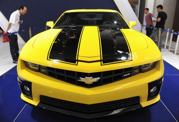 Prodej automobilů v Číně vzrostl za červen téměř o polovinu.