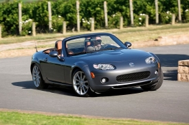Mazda MX-5 se dočkala třetí generace v roce 2005.