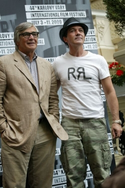 Antonio Banderas s Jiřím Bartoškou.