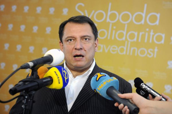 Jiří Paroubek nařčení ihned odmítl.