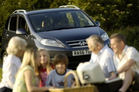 Honda FR-V se prodávala od roku 2004. Letos končí.
