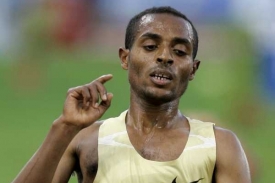 Bekele vyhrál běh na 5000 metrů v nejlepším čase sezony. Bekele vyhrál běh na 5000 metrů v nejlepším čase sezony.