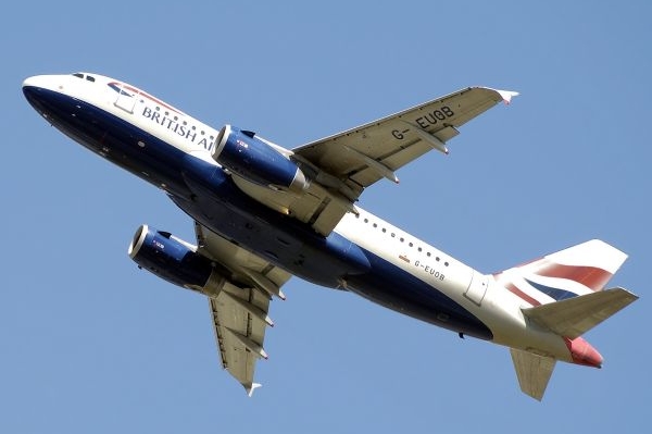 British Airways šetří. Pilotům to nevadí.