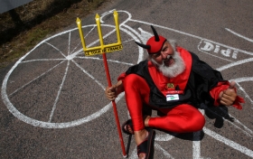 El Diablo s jedním ze svých nakreslených kol.