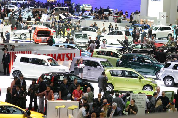 Prodej automobilů v Evropě se zvedl. Prodej automobilů v Evropě se zvedl.