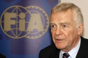 Max Mosley už nebude kandidovat na prezidenta FIA.