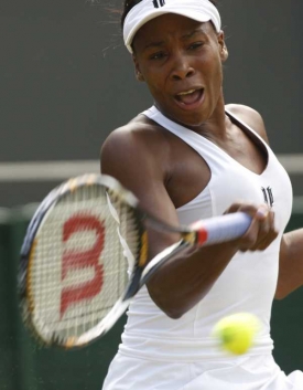 Venus Williamsová a její sestra na sebe také něco práskly. Venus Williamsová a její sestra na sebe také něco práskly.
