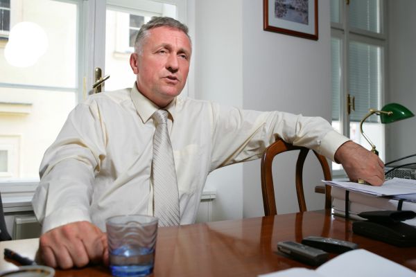 &quot;Zaorálek je extremista,&quot; oplatil Topolánek kritiku dopisu