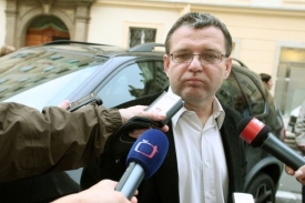 Jazyk místopředsedy ČSSD je vskutku zajímavý.