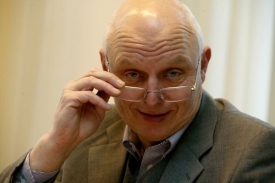 Podle svých slov Bürgermeister pobíráním odměn zákon neporušuje.