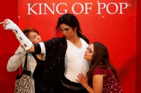 Michael Jackson byl ve své době označován za krále popu.