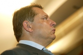 Paroubek by měl složit funkci, pokud ČSSD prohraje volby. Paroubek by měl složit funkci, pokud ČSSD prohraje volby.