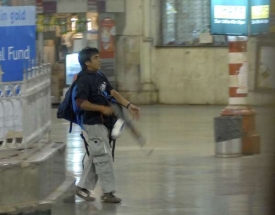 Kasab a jeho komplic pobili na nádraží v Bombaji desítky lidí.