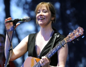 Zpěvačka Suzanne Vega na koncertu ve Žlutých lázních.