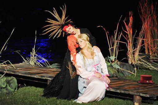 Rusalka v Českém Krumlově. Julie Makerov, Andrea Kalivodová.
