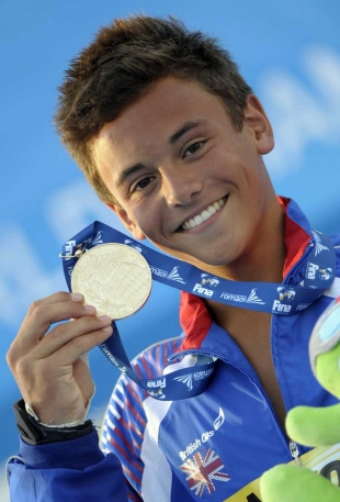 Patnáctiletý Brit Tom Daley, mistr světa ve skocích do vody.