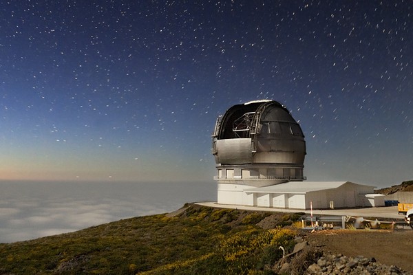 Teleskop bude pozorovat tělesa sluneční soustavy i vzdálené galaxie.
