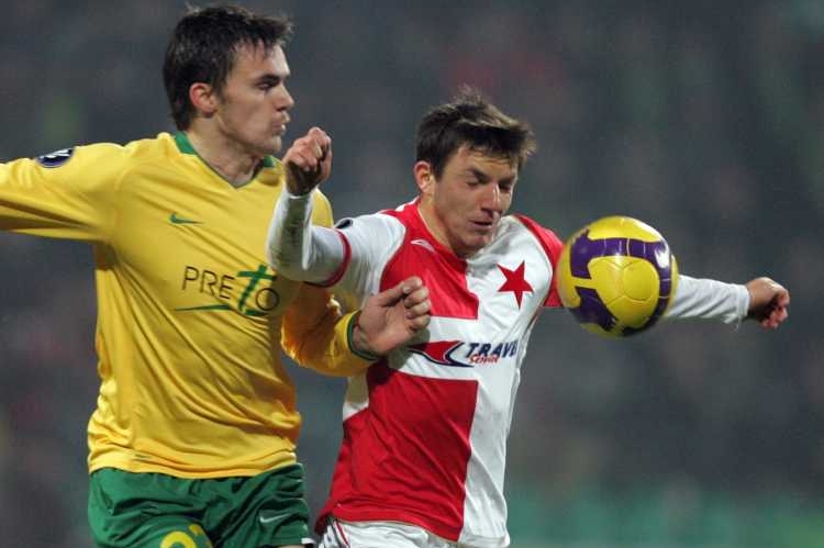 Milan Ivana, útočník fotbalové Slavie (vpravo).