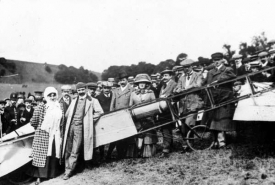 Po přistání v Anglii roku 1909.