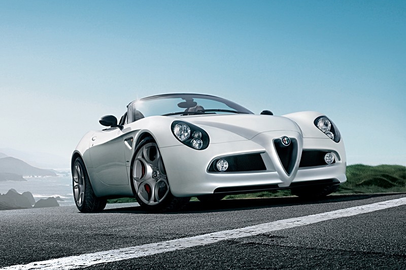Alfa Romeo 8C Spider se vyrobí pouze v pěti stech exemplářích.