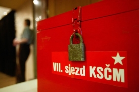 Komunisti jsou připraveni vládnout s ČSSD.
