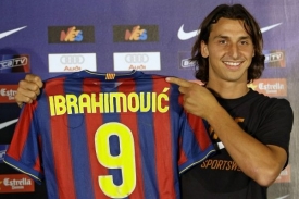 &Scaron;v&eacute;dsk&yacute; fotbalov&yacute; &uacute;točn&iacute;k Zlatan Ibrahimovič.