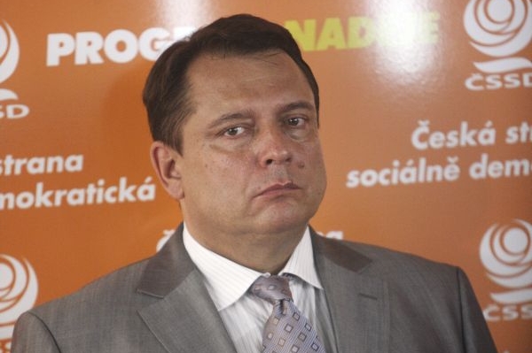 Podle Paroubka by spolupráce s KSČM ohrozila postavení ČSSD.