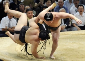 Japonští muži už se v násilí nevzhlíží.