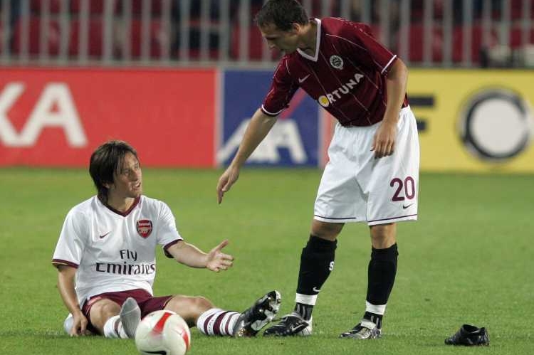 Tomáš Rosický (vlevo) při duelu Arsenalu proti Spartě (srpen 2007).