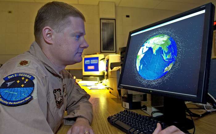 Pentagon, sledování umělých kosmických těles v na oběžné dráze.