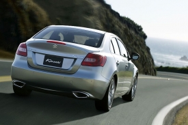 Suzuki Kizashi se bude prodávat i s pohonem všech kol.
