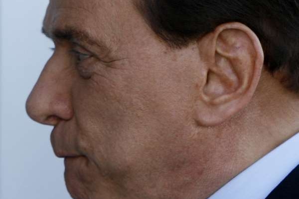 Kontroverzní premiér Silvio Berlusconi: stále nějaké aféry. 