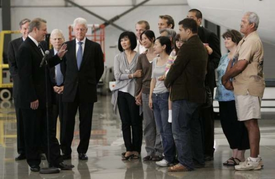 Al Gore, Clinton, osvobozené novinářky a jejich blízcí.