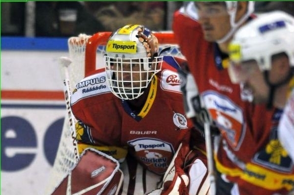 Dominik Hašek vychytal proti Vrchlabí hned na úvod svého návratu nulu. Dominik Hašek vychytal proti Vrchlabí hned na úvod svého návratu nulu.