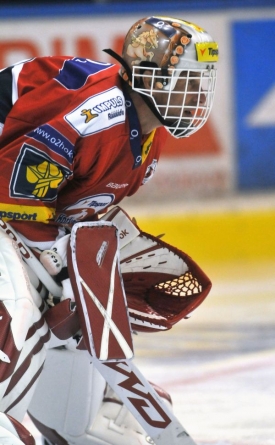 Dominik Hašek v brance Pardubic.