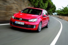 Cena nov&eacute;ho Volkswagenu Golf GTI zač&iacute;n&aacute; na 690 tis&iacute;c&iacute;ch korun.