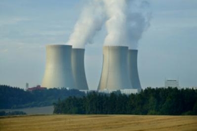 "Mít tři přání, nechám zavřít jaderné elektrárny," řekl Halama. "Mít tři přání, nechám zavřít jaderné elektrárny," řekl Halama.