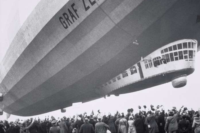 Vzducholodě Zeppelin budily všude značnou pozornost.