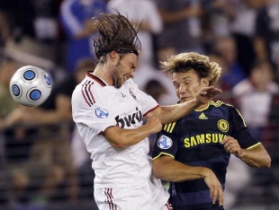 Marek Jankulovski (levo) v zápase svého AC Milán.