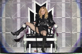 Madonna je považov&aacute;na za nejv&yacute;znamněj&scaron;&iacute; světovou popovou zpěvačku.