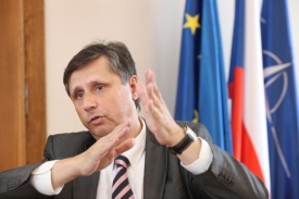 Na Jana Fischera ček&aacute; nevyř&iacute;zen&aacute; korespondence.