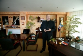 Na mnohamilionovém byznysu údajně profitoval i Jaroslav Starka.