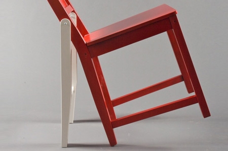 Houpání bez boulí? Třeba na Attitude chair od Degera Cengize. Houpání bez boulí? Třeba na Attitude chair od Degera Cengize.